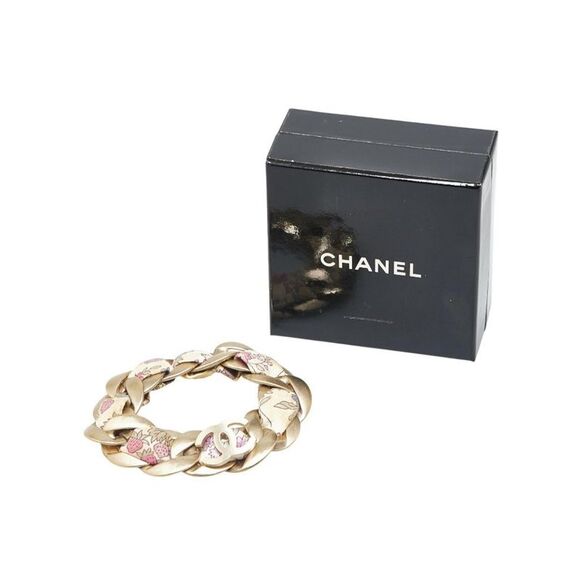 Pre Loved Chanel Logo CC Women Gold Bracelets - Picture 6 of 6